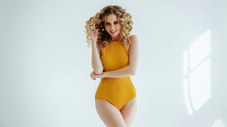 Elina karimova yellow bodysuit crossed - slim free wallpaper