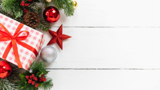 Christmas present red bow star - a red star free wallpaper