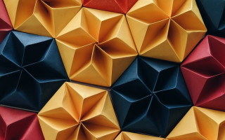 Origami colorful abstract sculpture paper - yellow center free wallpaper
