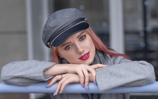 Pink hair woman hat gray - tie free wallpaper for desktop