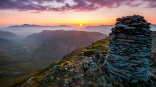 Sunset mountain rocktower river valley - the valley below free wallpaper