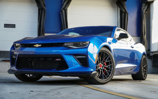 Blue chevrolet camaro garage 3d - a garage door free wallpaper