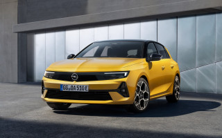 Yellow car building sign 3d - ue 5 free wallpaper for desktop