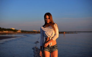 Woman beach denim shorts sunset - her pocket free wallpaper