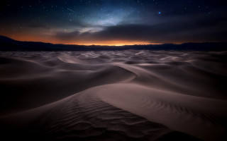 Desert starry sky moon mountains - a desert landscape free wallpaper