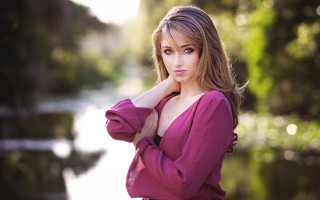 Purple dress river portrait blur - a river free wallpaper for desktop