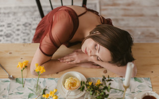 Woman food flowers knife fork - anka zhuravleva free wallpaper for desktop