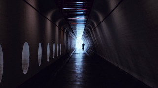 Tunnel shadow figure light space - a long shadow free wallpaper