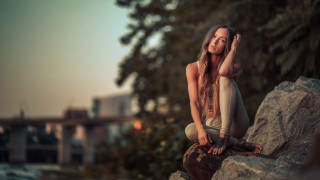 Woman sitting bridge arabesque cinematic - a bridge in the background free wallpaper