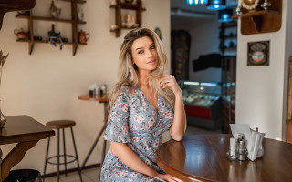 Woman coffee sitting clock portrait - a woman sitting free wallpaper