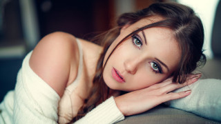 Eszter mattioni blue eyes laying 2 - her chest free wallpaper