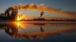 Factory smoke sunset fog water - a factory free wallpaper