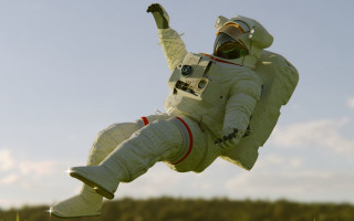 Man white spacesuit air legs - foot free wallpaper