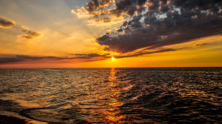 Sunset ocean boat clouds hudson - fitz henry lane free wallpaper