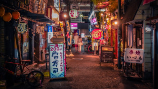 Narrow alley bicycle night city - japan aimitsu free wallpaper