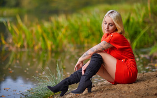 Woman red dress black boots 8 - black boot free wallpaper