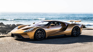Gold sports car beach ocean - the beach near the ocean free wallpaper
