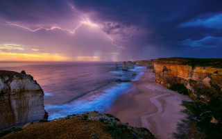 Lightning storm ocean beach cliff - thunderstorm free wallpaper