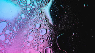Water droplet window pink blue - chromatic free wallpaper