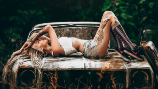 Woman rusty car field tattoo - tattoo free wallpaper