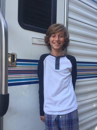 Boy smiling trailer bun plaid - a bun free wallpaper