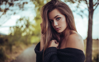 Eszter mattioni portrait woods snow - the wood free wallpaper