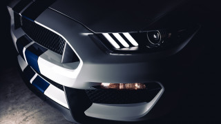 Cobra car front lights grill - a light shining free wallpaper