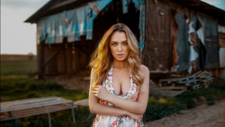 Blonde dress barn crossed arms - a barn free wallpaper