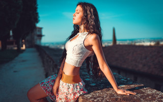 Woman leaning city outdoors beach - andrea orcagna free wallpaper for desktop