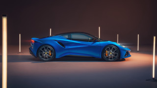 Blue sports car night parking 2 - 4k uhd image free wallpaper