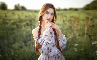 Woman field flower braid blueeyes - her mouth free wallpaper