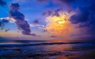 Sunset ocean clouds waves sky - colorful cloud free wallpaper