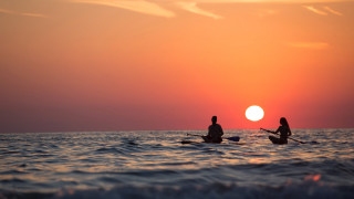 Sunset boat paddle ocean horizon - visible free wallpaper for desktop