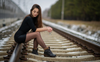 Train track woman jewelry portrait 2 - artur tarnowski free wallpaper for desktop