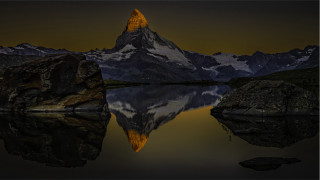 Mountain reflection night yellow peak - peak free wallpaper for desktop