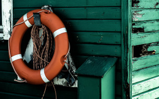 Life preserver green wall ocean - a green door free wallpaper