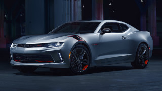 Silver chevrolet camaro digital rendering - unreal engine 5 free wallpaper