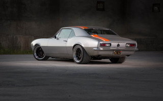 Silver car orange stripe parking - the hood and hood free wallpaper