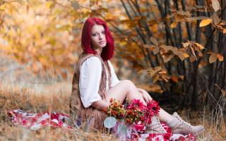 Red hair woman flower field - anna hotchkis free wallpaper
