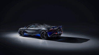 Blue sports car dark spotlight 2 - the dark room free wallpaper