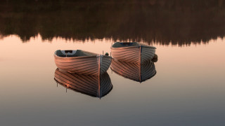 Boats reflection sunset dawn stilllife - colin hayes free wallpaper