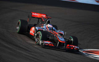 Man driving racing car raytracing - emanuel büchel free wallpaper