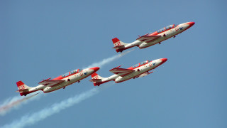 Red white airplanes smoke sky - perfect symmetry free wallpaper