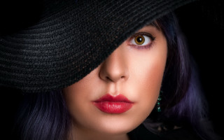 Woman hat redlipstick blackbackground araceligilbert - a red lipstick free wallpaper