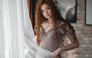 Elina karimova rococo woman curly - a white curtain free wallpaper