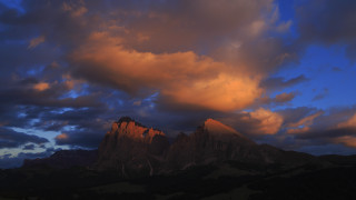 Mountain range clouds cityscape sunset - widescreen free wallpaper for desktop