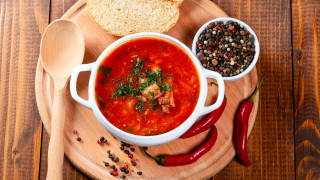 Soup spoon woodenplate bread peppercorns - a wooden plate free wallpaper