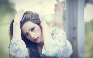 Aramenta longhair portrait blurry outdoors - a pole free wallpaper