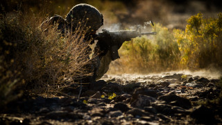 Soldier desert bushes tiltshift shallowdepth - a soldier free wallpaper