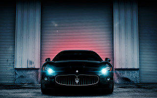 Black maserra garage red light - a garage door free wallpaper